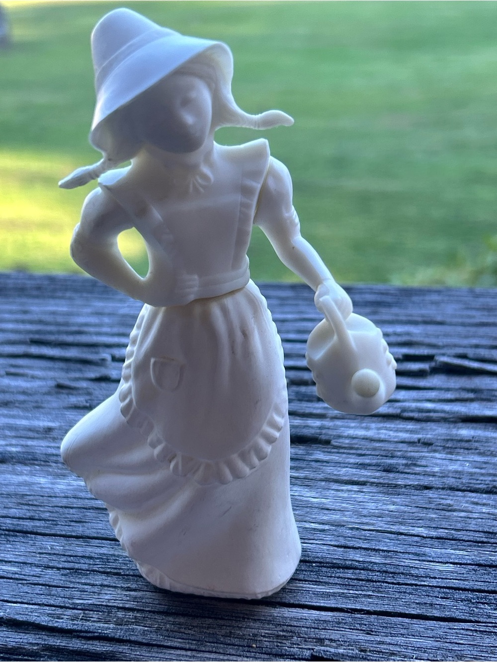 Vintage Avon 1977 Mary Mary decanter white milk glass bottle